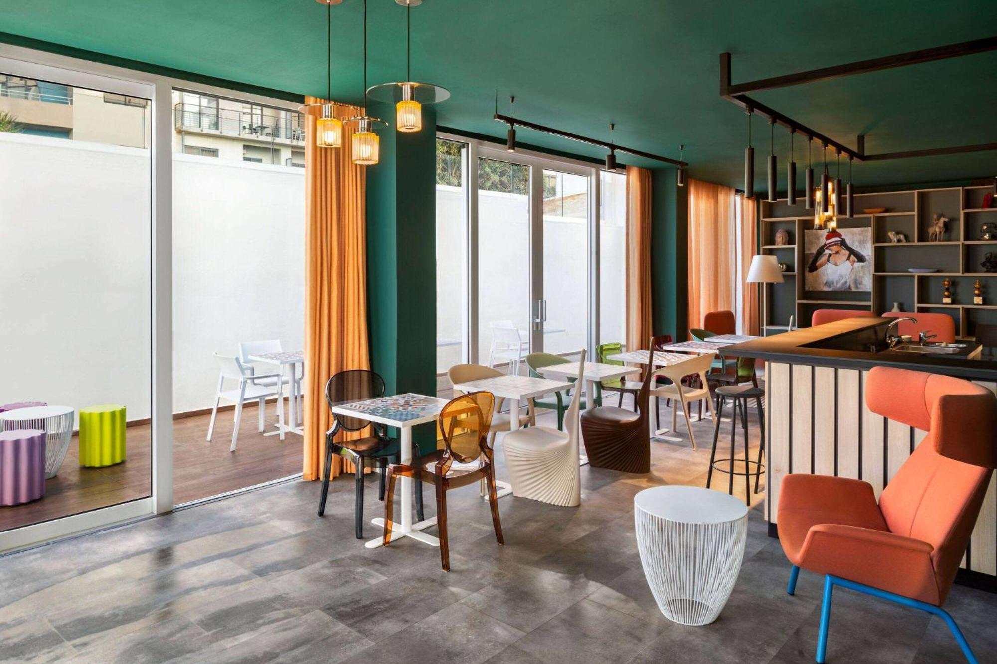 Quadro Hotel, Trademark Collection By Wyndham Saint Julian's Exterior photo